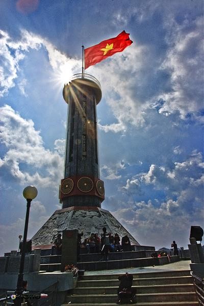 Флаговая башня Лунгку – крайняя северная точка Вьетнама - ảnh 1